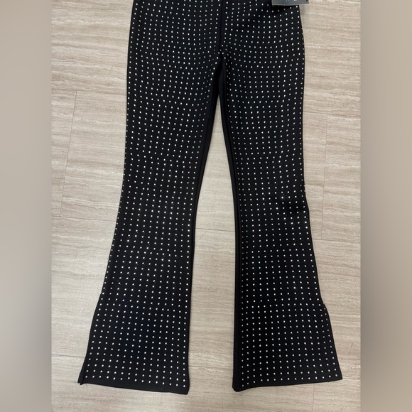 Bell bottom pants - Picture 2 of 2